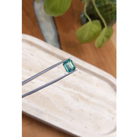 5.60 Ct. Greenish Blue Sapphire from Ceylon (Sri Lanka) Life Style