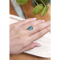 5.60 Ct. Greenish Blue Sapphire from Ceylon (Sri Lanka) Life Style