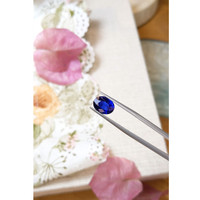 3.08 Ct. Blue Sapphire from Ceylon (Sri Lanka) Life Style