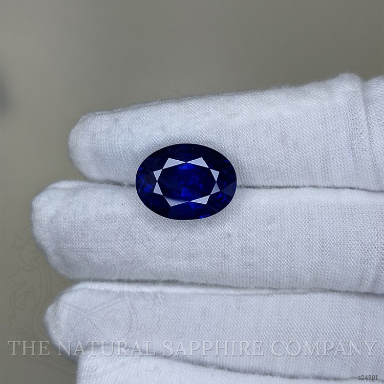 16.57 Ct. Blue Sapphire from Ceylon (Sri Lanka)