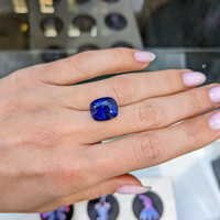 8.67 Ct. Blue Sapphire from Ceylon (Sri Lanka) Life Style