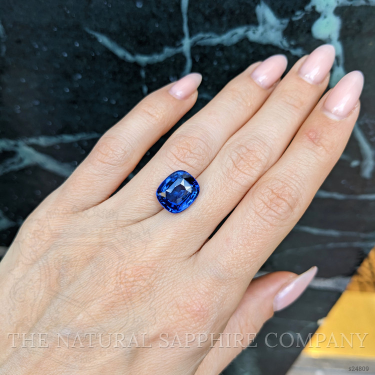 8.58 Ct. Blue Sapphire from Ceylon (Sri Lanka)