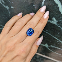 10.69 Ct. Blue Sapphire from Ceylon (Sri Lanka) Life Style