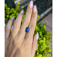 5.03 Ct. Blue Sapphire from Ceylon (Sri Lanka) Life Style