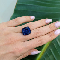 13.46 Ct. Blue Sapphire from Ceylon (Sri Lanka) Life Style