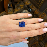 13.46 Ct. Blue Sapphire from Ceylon (Sri Lanka) Life Style