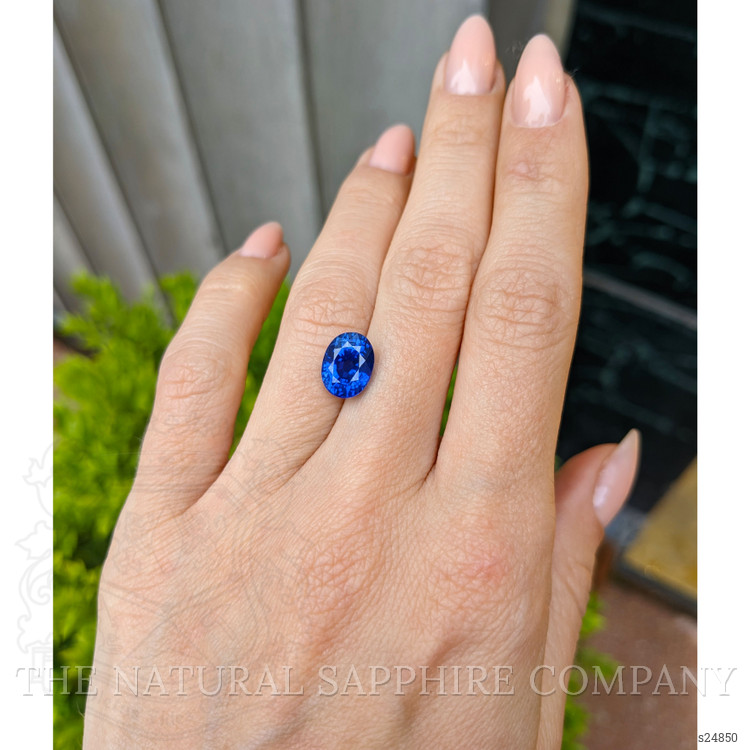 4.00 Ct. Blue Sapphire from Ceylon (Sri Lanka)