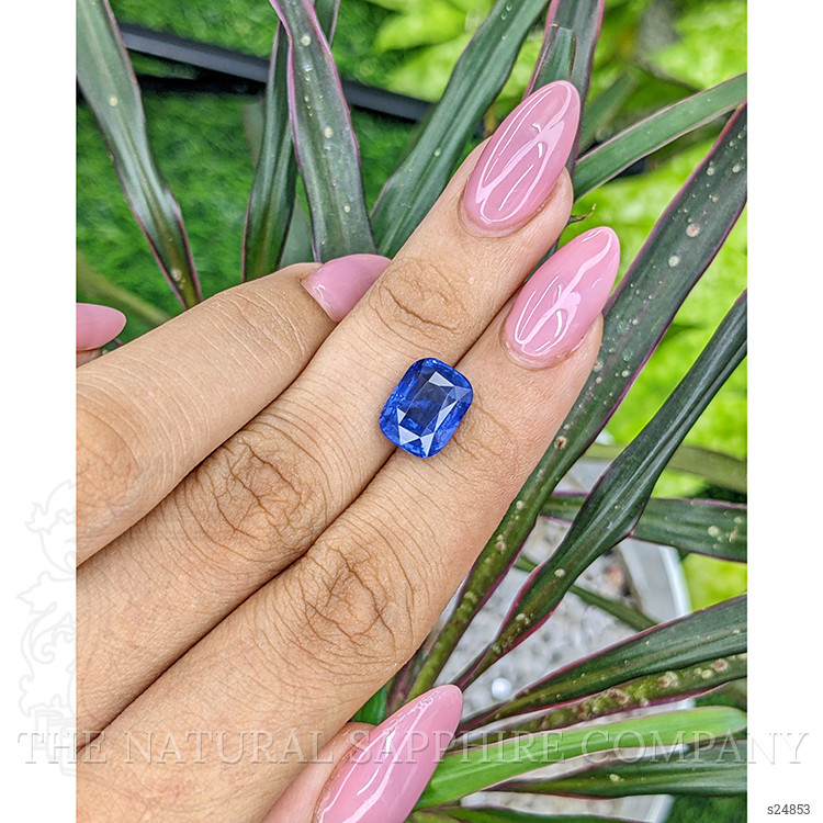 5.56 Ct. Blue Sapphire from Ceylon (Sri Lanka)