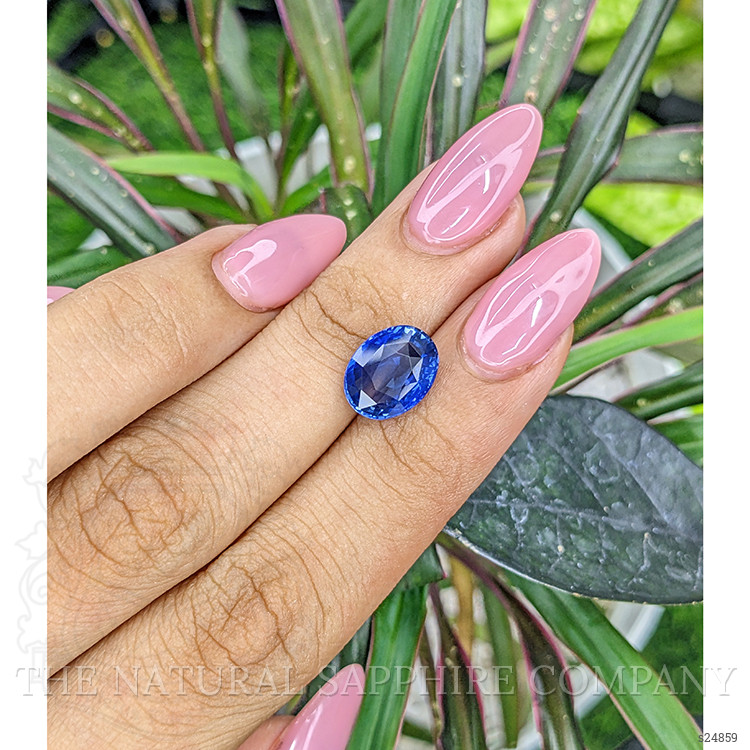 4.31 Ct. Blue Sapphire from Ceylon (Sri Lanka)