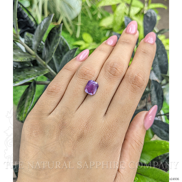 4.05 Ct. Pinkish Purple Sapphire from Ceylon (Sri Lanka)