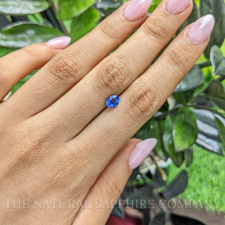 1.05 Ct. Blue Sapphire from Ceylon (Sri Lanka)