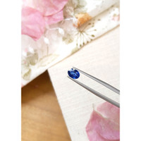 1.25 Ct. Blue Sapphire from Ceylon (Sri Lanka) Life Style
