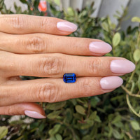 2.93 Ct. Blue Sapphire from Ceylon (Sri Lanka) Life Style