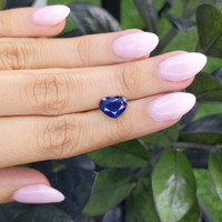 2.96 Ct. Blue Sapphire from Ceylon (Sri Lanka) Life Style