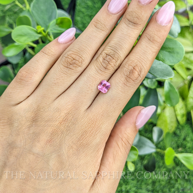 1.67 Ct. Pink Sapphire from Ceylon (Sri Lanka)