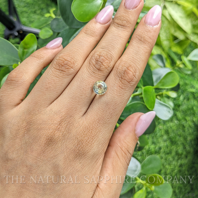 3.64 Ct. Bi Color Sapphire from Ceylon (Sri Lanka)