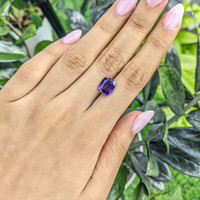 4.04 Ct. Bi Color Sapphire from Madagascar Life Style