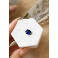 2.58 Ct. Blue Sapphire from Ceylon (Sri Lanka) Life Style