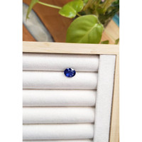 3.44 Ct. Blue Sapphire from Ceylon (Sri Lanka) Life Style