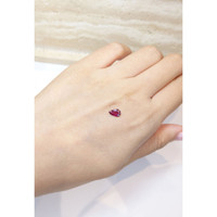 0.53 Ct. Purplish Pink Sapphire from Thailand Life Style
