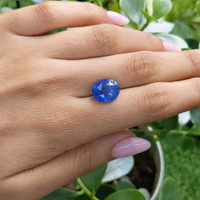 8.01 Ct. Blue Sapphire from Madagascar Life Style