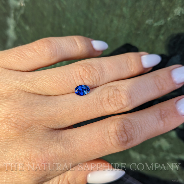 1.01 Ct. Blue Sapphire from Ceylon (Sri Lanka)