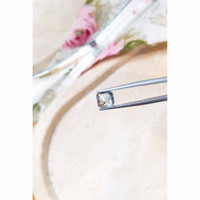 2.75 Ct. Greenish Blue Sapphire from Ceylon (Sri Lanka) Life Style