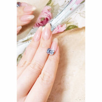 4.27 Ct. Greenish Blue Sapphire from Ceylon (Sri Lanka) Life Style