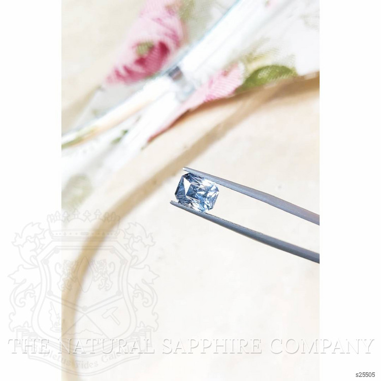 4.27 Ct. Greenish Blue Sapphire from Ceylon (Sri Lanka)