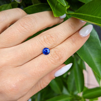 1.01 Ct. Blue Sapphire from Ceylon (Sri Lanka) Life Style