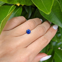 1.03 Ct. Blue Sapphire from Ceylon (Sri Lanka) Life Style