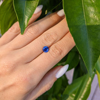 1.02 Ct. Blue Sapphire from Ceylon (Sri Lanka) Life Style