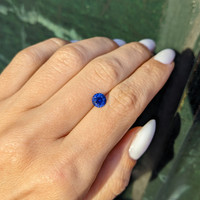 1.02 Ct. Blue Sapphire from Ceylon (Sri Lanka) Life Style
