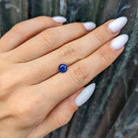 1.13 Ct. Blue Sapphire from Ceylon (Sri Lanka) Life Style