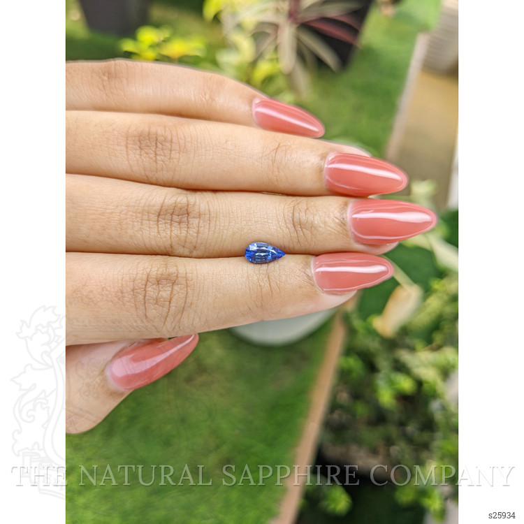 1.01 Ct. Blue Sapphire from Ceylon (Sri Lanka)