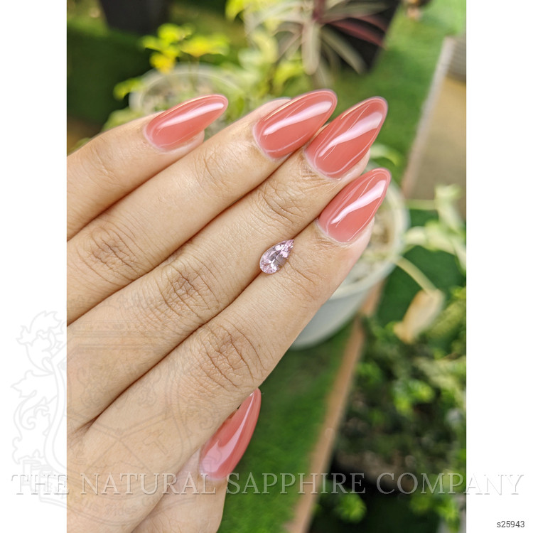 0.97 Ct. Pink Sapphire from Ceylon (Sri Lanka)