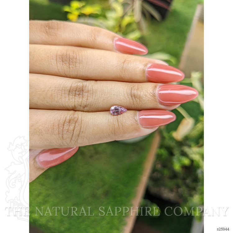 0.85 Ct. Pink Sapphire from Ceylon (Sri Lanka)