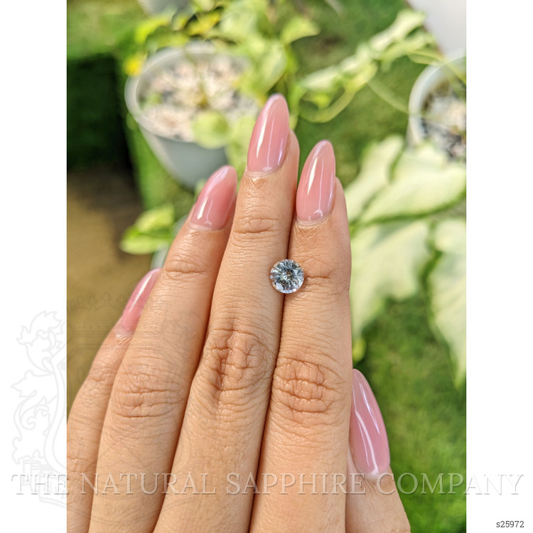 1.37 Ct. Bi Color Sapphire from Ceylon (Sri Lanka)