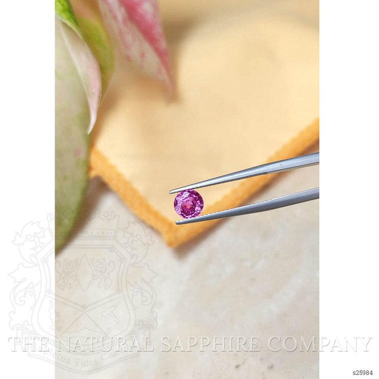 1.38 Ct. Pink Sapphire from Ceylon (Sri Lanka)