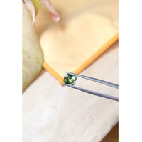 2.32 Ct. Green Sapphire from Ceylon (Sri Lanka) Life Style