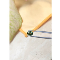 2.73 Ct. Green Sapphire from Ceylon (Sri Lanka) Life Style