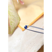 1.02 Ct. Blue Sapphire from Ceylon (Sri Lanka) Life Style