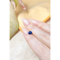 1.09 Ct. Blue Sapphire from Ceylon (Sri Lanka) Life Style