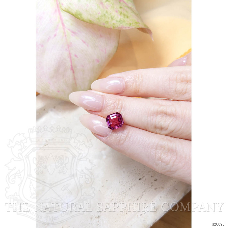 4.63 Ct. Pink Sapphire from Ceylon (Sri Lanka)