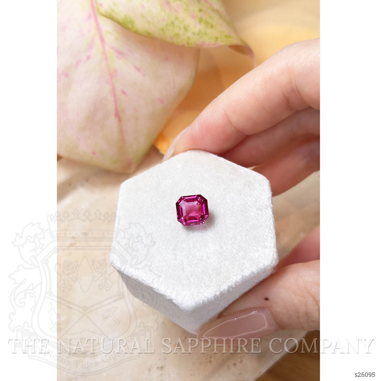 4.63 Ct. Pink Sapphire from Ceylon (Sri Lanka)