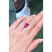 5.09 Ct. Pink Sapphire from Ceylon (Sri Lanka) Life Style