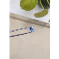1.09 Ct. Blue Sapphire from Ceylon (Sri Lanka) Life Style