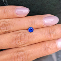 0.55 Ct. Blue Sapphire from Ceylon (Sri Lanka) Life Style