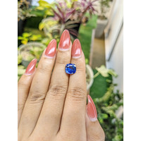 3.70 Ct. Blue Sapphire from Ceylon (Sri Lanka) Life Style