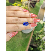 5.51 Ct. Blue Sapphire from Ceylon (Sri Lanka) Life Style